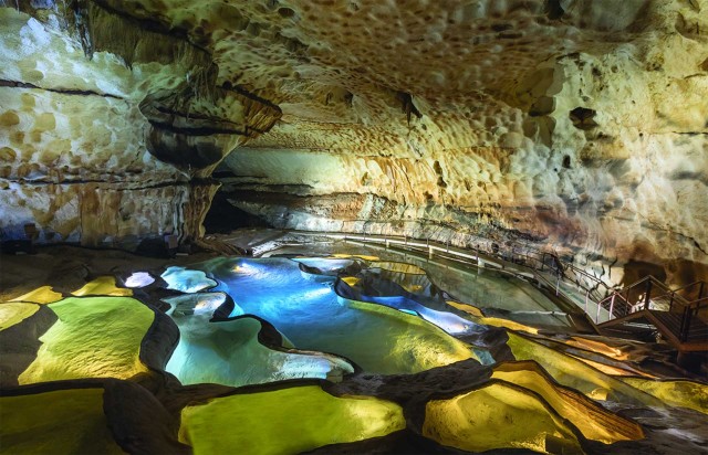 Grotte Saint Marcel